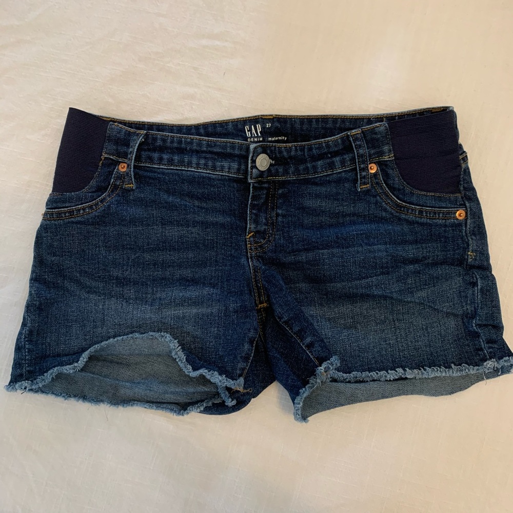 Gap maternity cutoff Jean shorts
